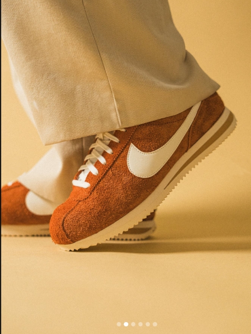 Nike Cortez Men’s Size 8 Orange Suede Retro Sneakers White Swoosh Classic Runnin